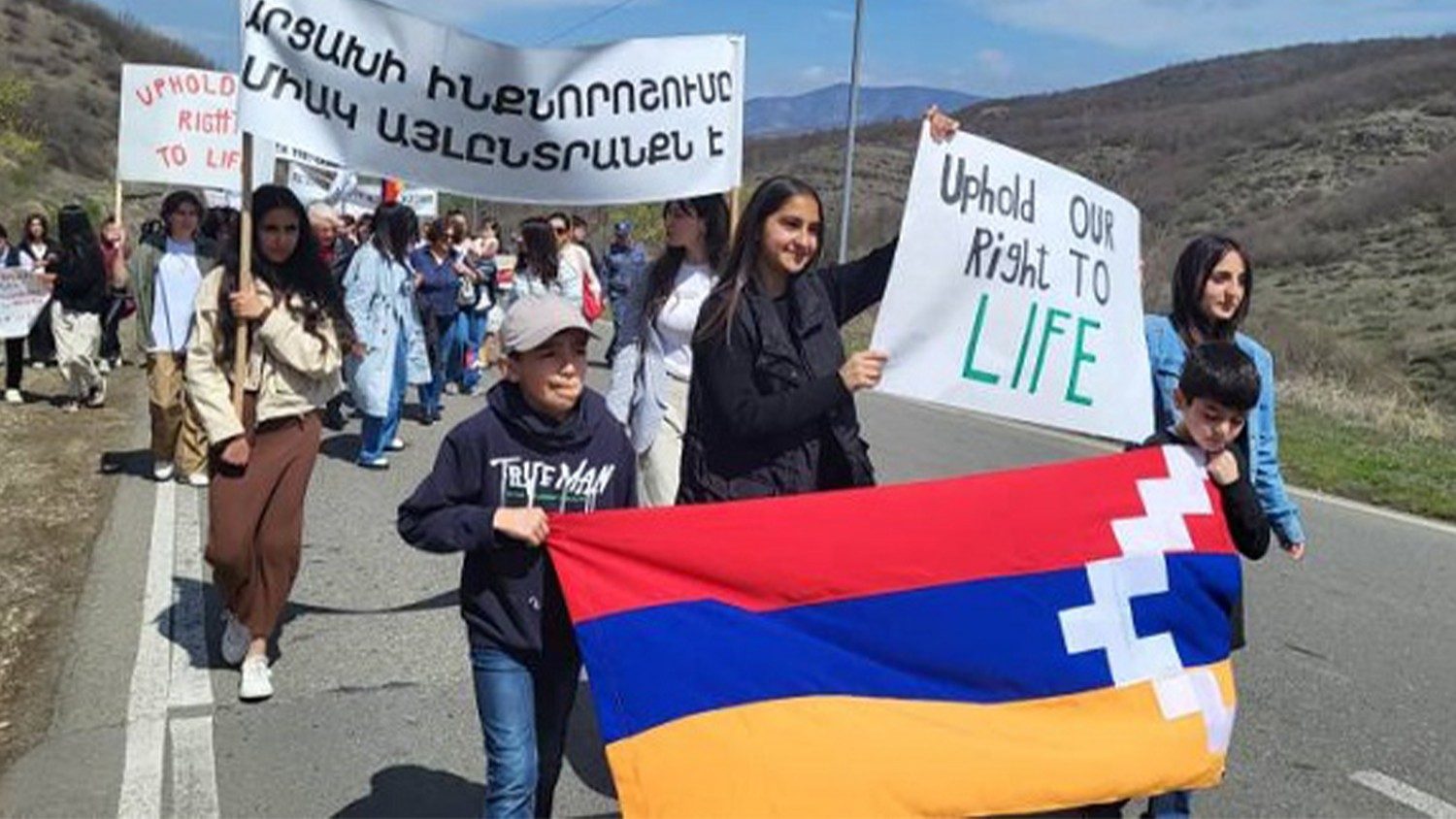 Ադրբեջանցիները ավերել են Արցախի ազատամարտիկների գերեզմանոցը