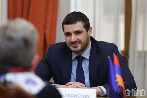 ԱՄՍՏԵՐԴԱՄ․ ԹՈՒՅԼ ՉԵՆՔ ՏԱ, ՈՐ ԵՄ-Ը՝ ՈՒՐՍՈՒԼԱ ՖՈՆ ԴԵՐ ԼԱՅԵՆԻ ԳԼԽԱՎՈՐՈՒԹՅԱՄԲ, ԱՉՔ ՓԱԿԻ ԱՅՍ ԱՊՕՐԻՆՈՒԹՅՈՒՆՆԵՐԻ ՎՐԱ